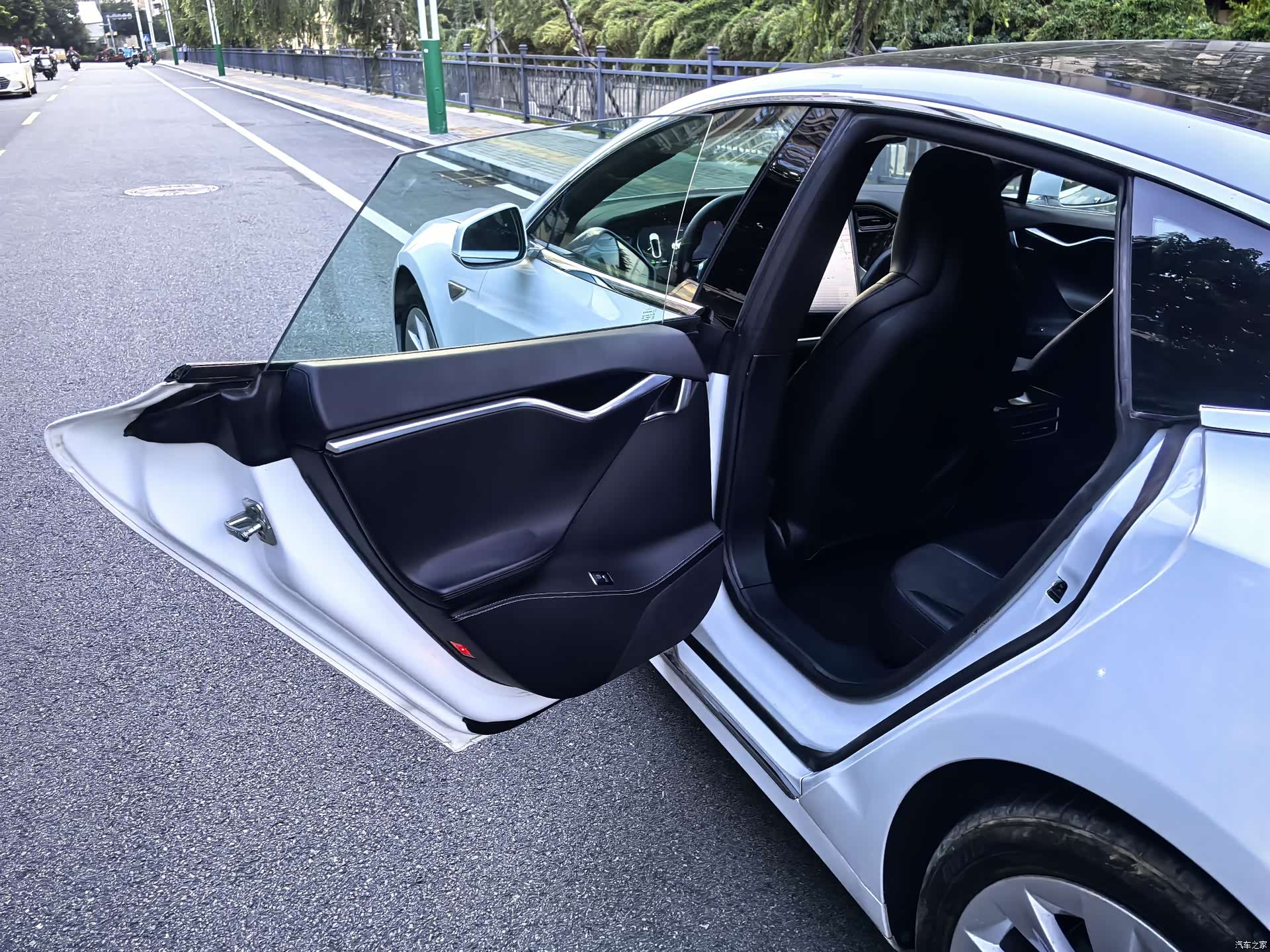 Tesla Model S, 2017 8