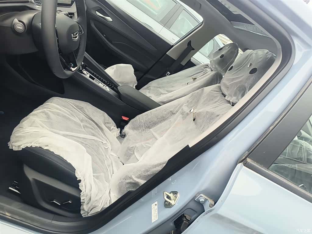 Geely Binray, 2026 15
