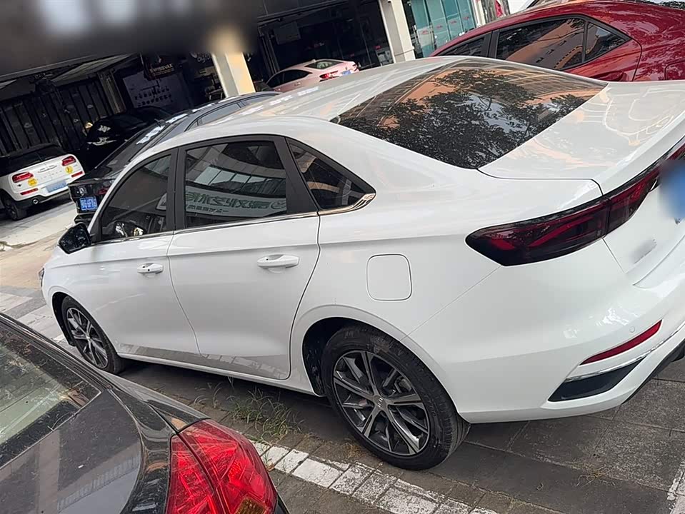 Geely Emgrand Geely Emgrand