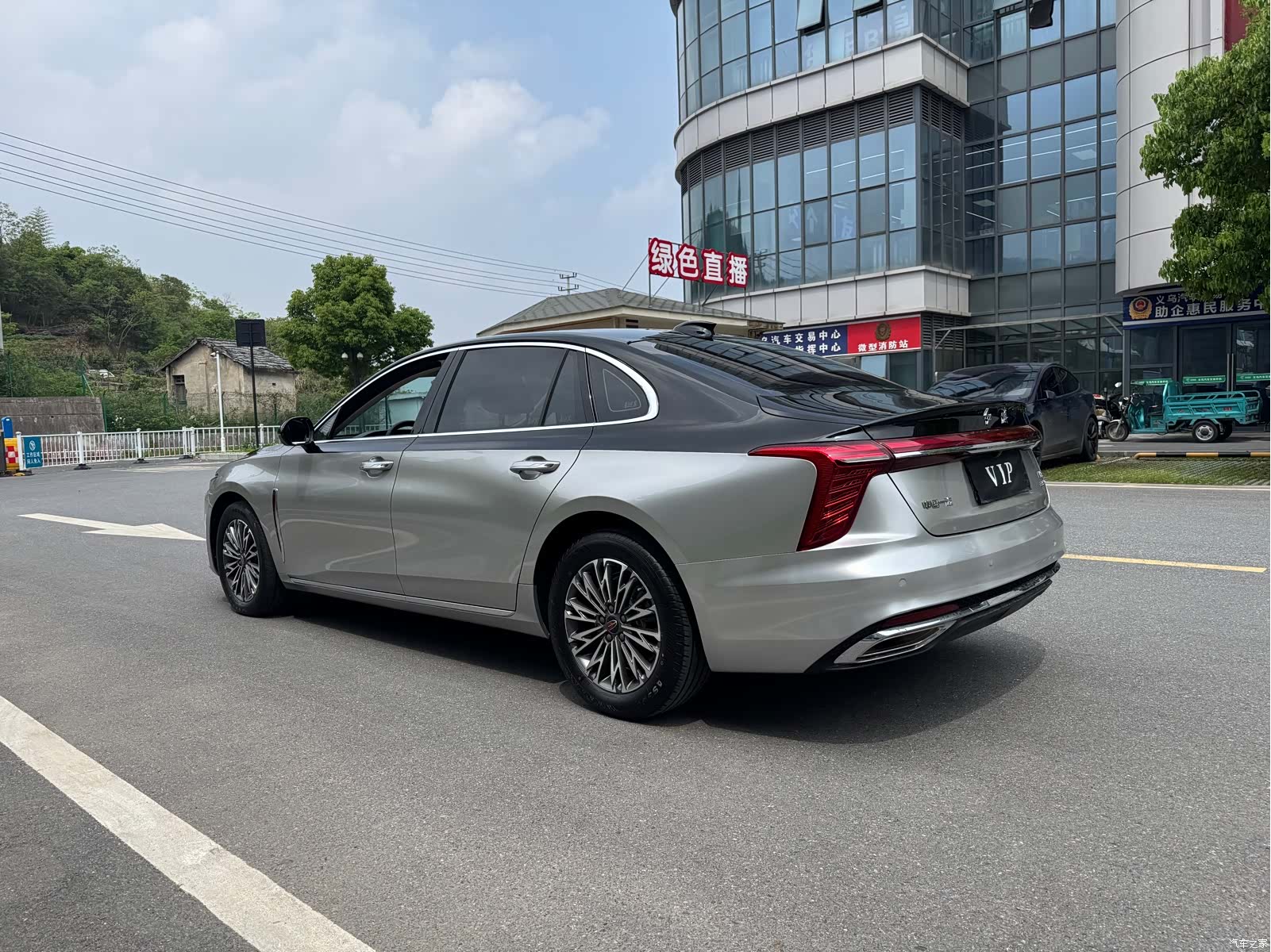Hongqi H5, 2024 8