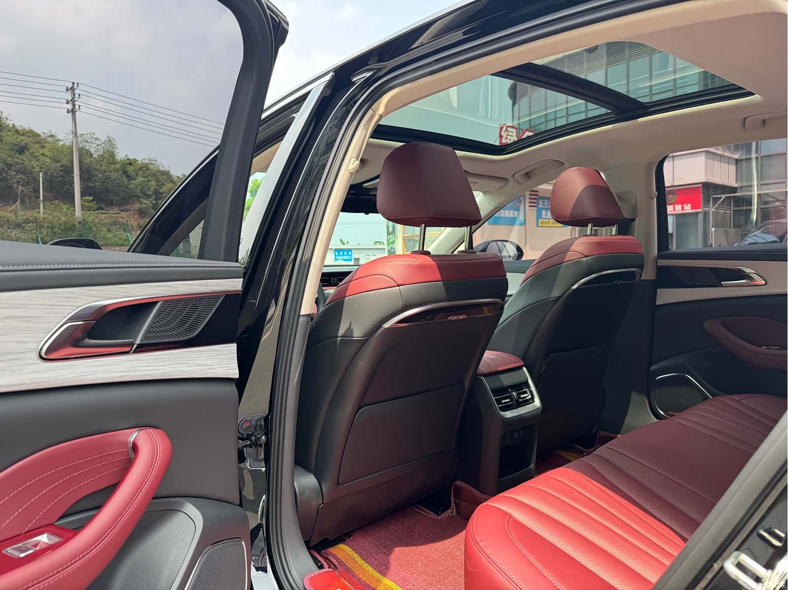 Hongqi H5, 2024 14