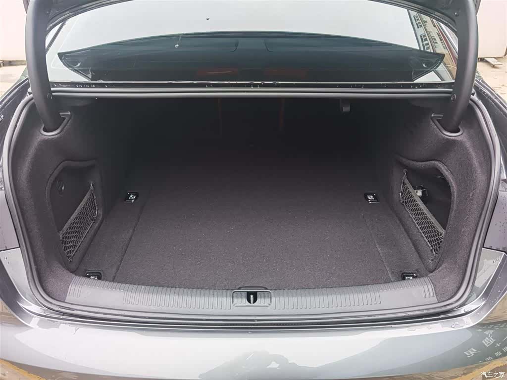 Audi A4L, 2024 7