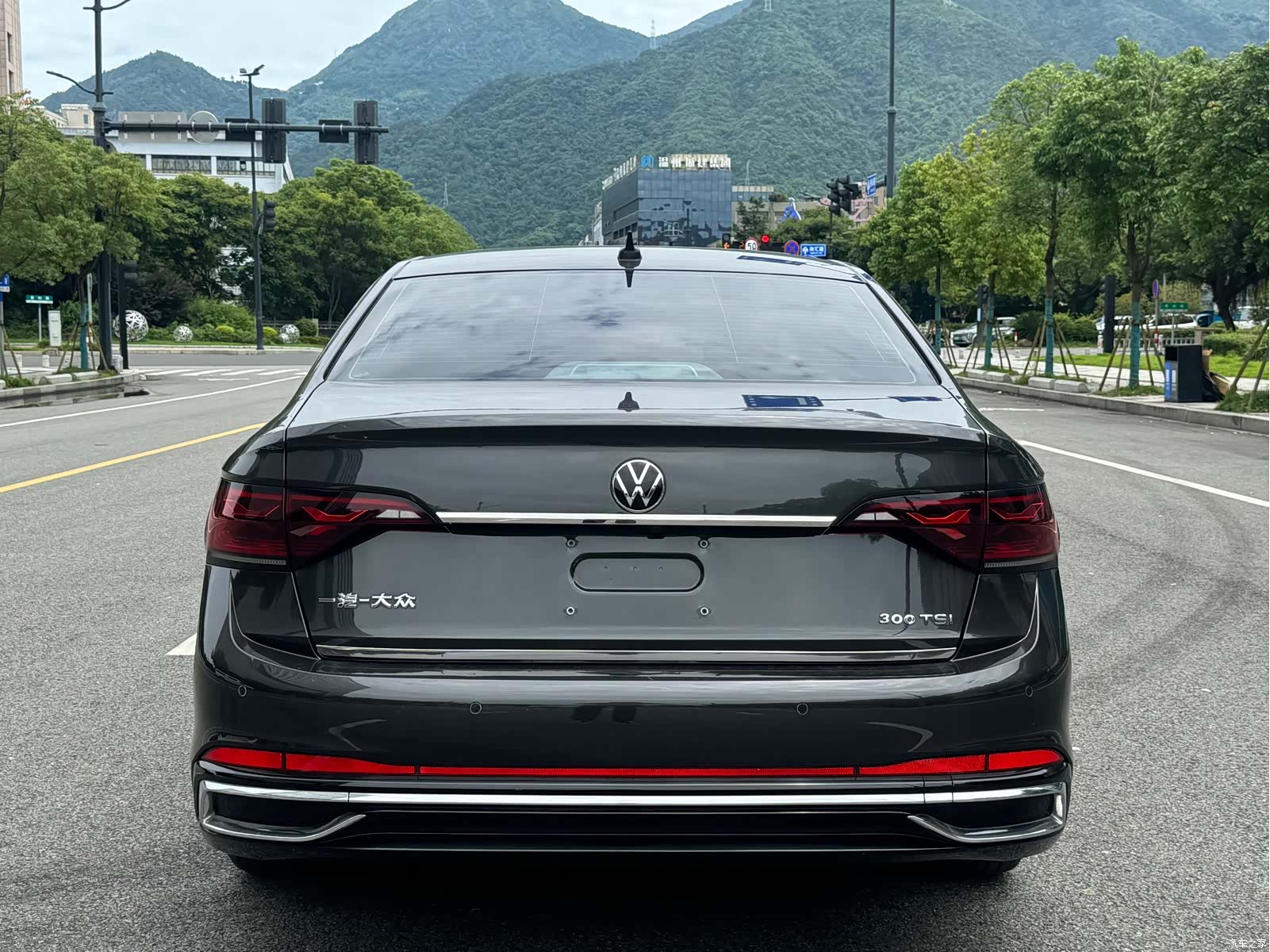 Volkswagen Sagitar, 2023 16