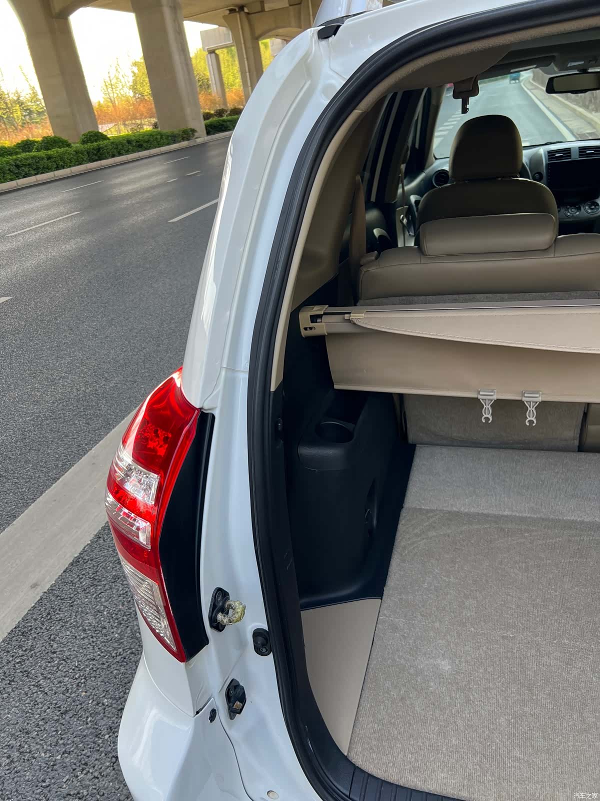 Toyota RAV4, 2012 28