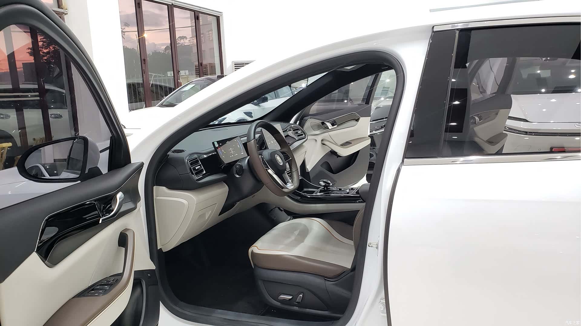 BYD Qin, 2023 14