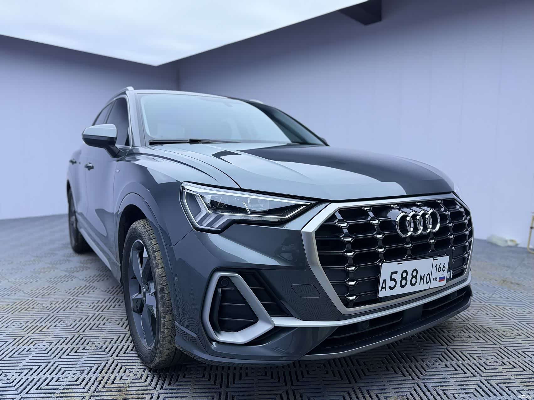 Audi Q3, 2022 3