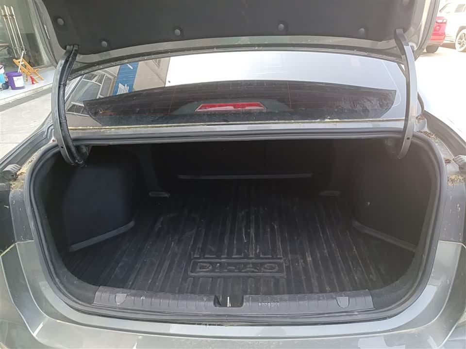 Geely Emgrand Geely Emgrand