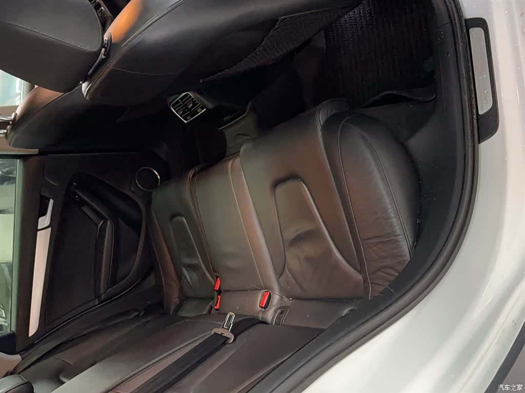 Audi A4, 2015 9