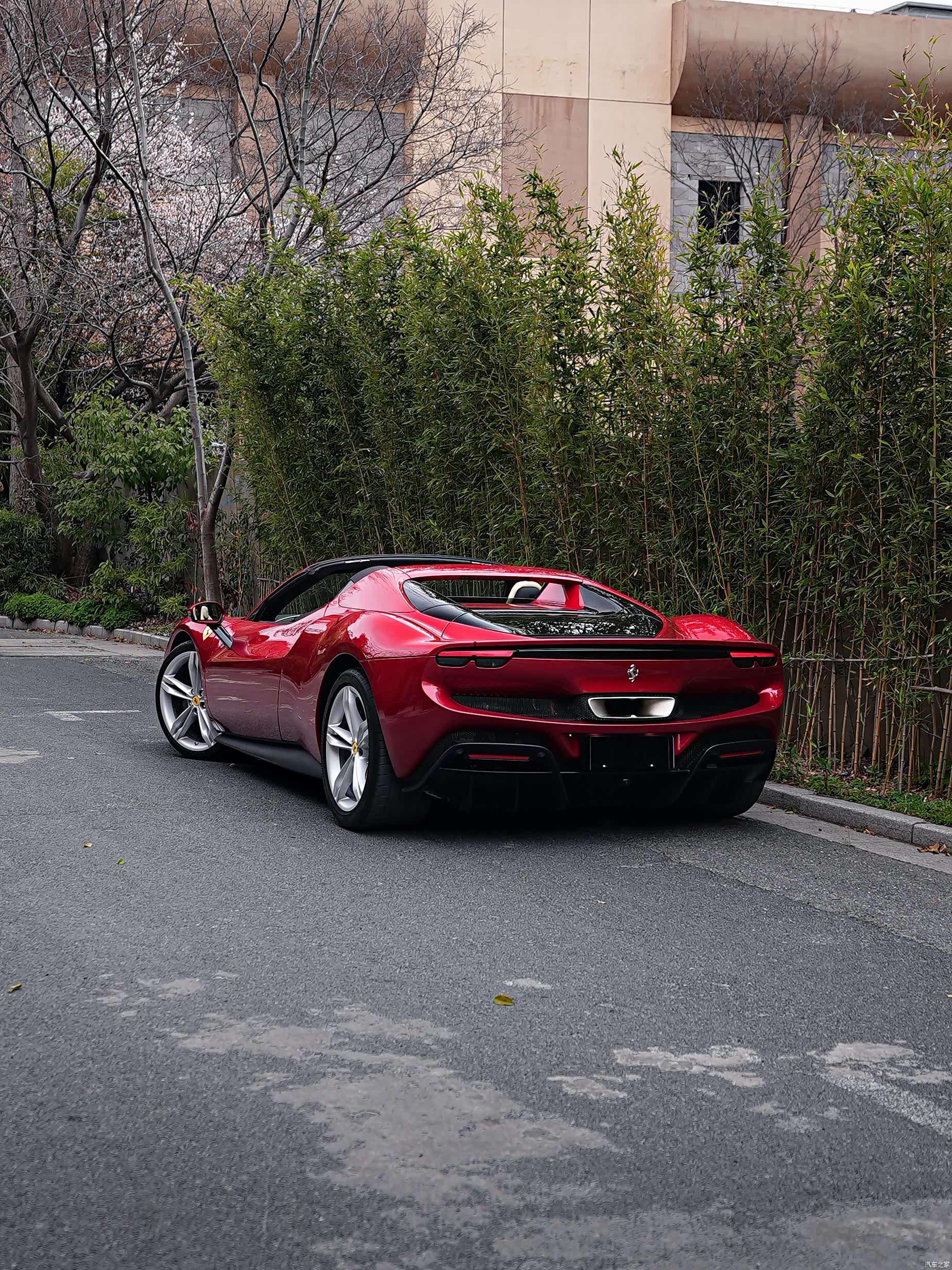 Ferrari 296, 2024 4