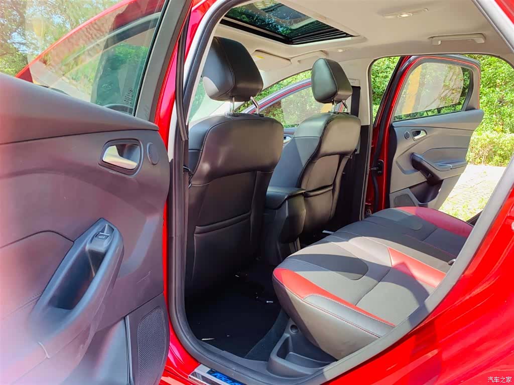 Ford Focus, 2013 17