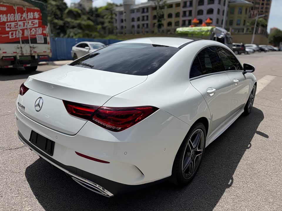 Mercedes-Benz CLA