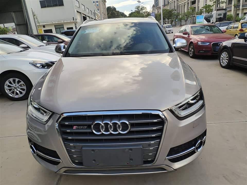 Audi Q3