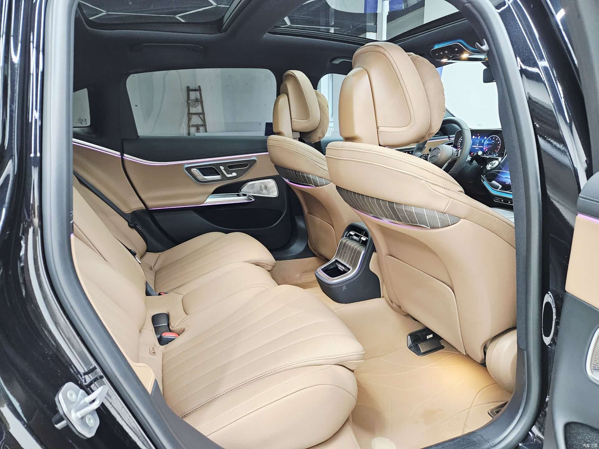 Mercedes-Benz E-Class, 2025 9