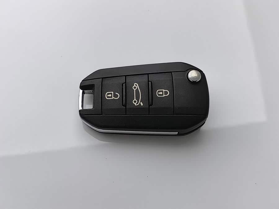 Peugeot 2008 2016, фото 19
