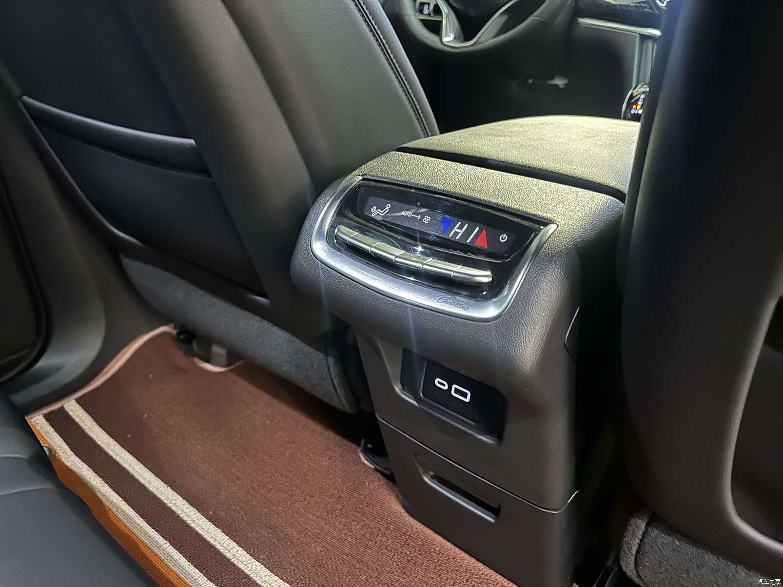 Cadillac XT6, 2023 19