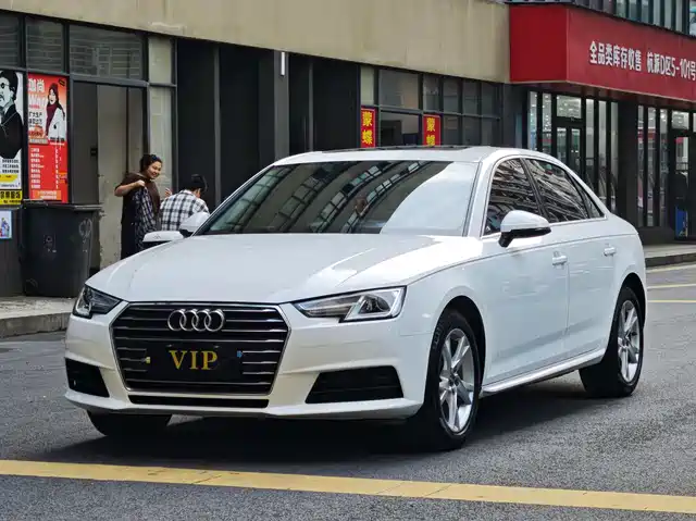 Audi A4L 2017 — купить из Китая под заказ