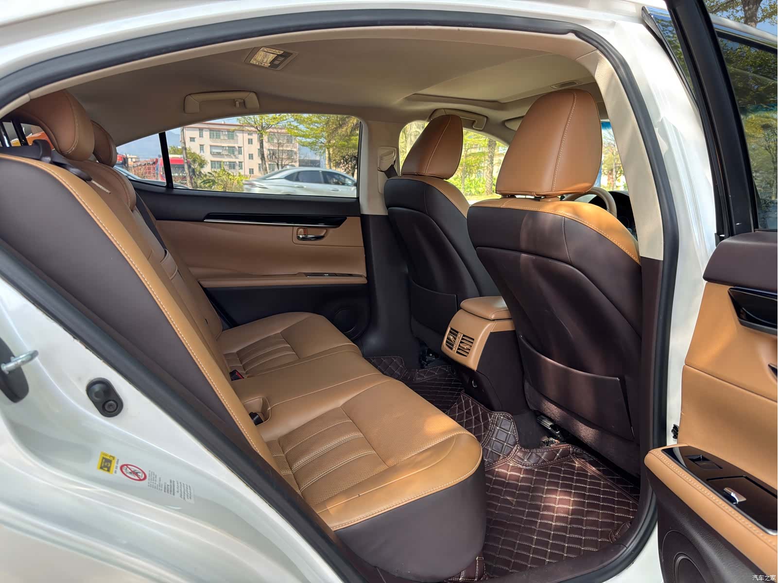 Lexus ES, 2017 10