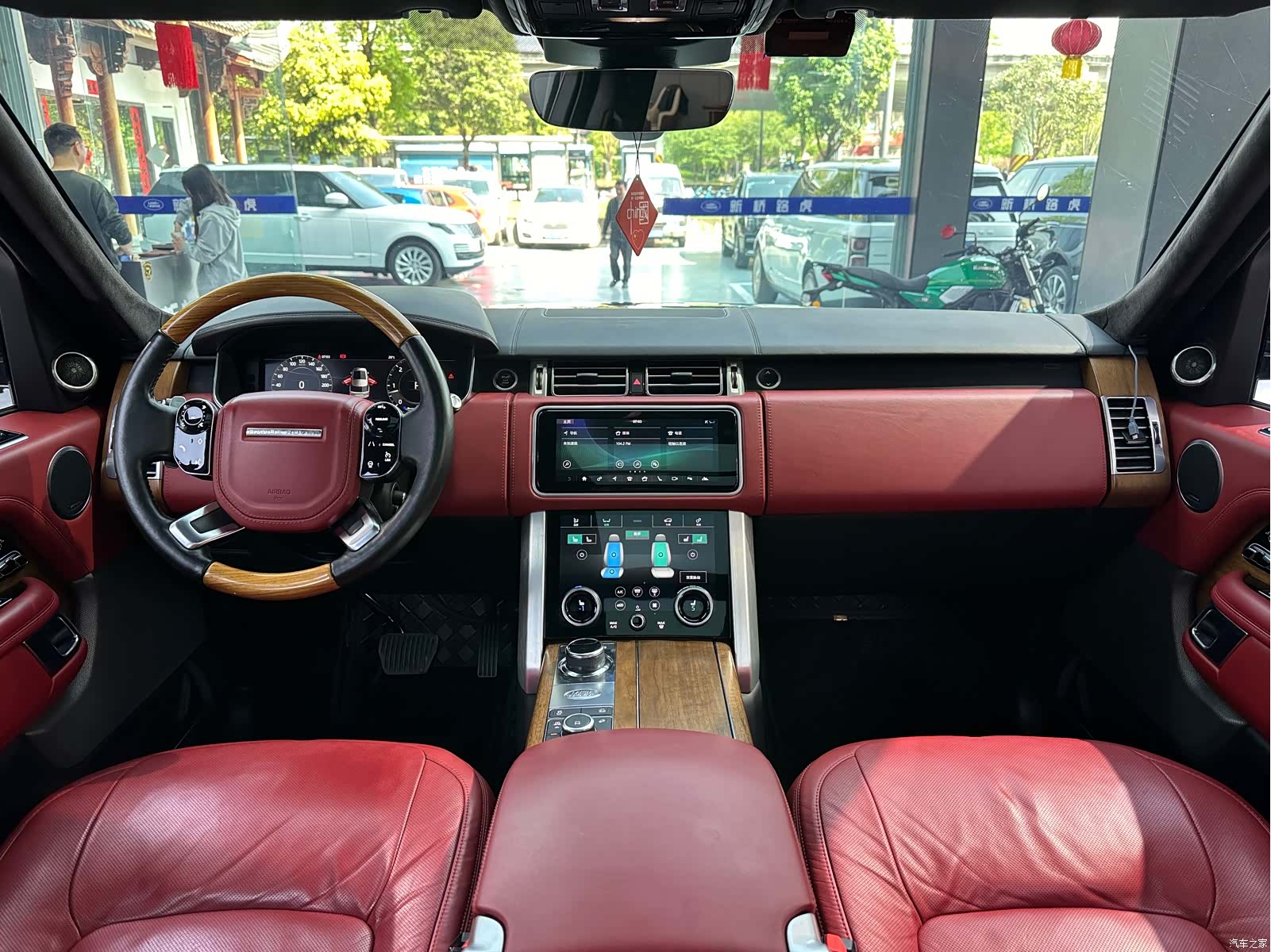 Land Rover Range Rover, 2018 все фото