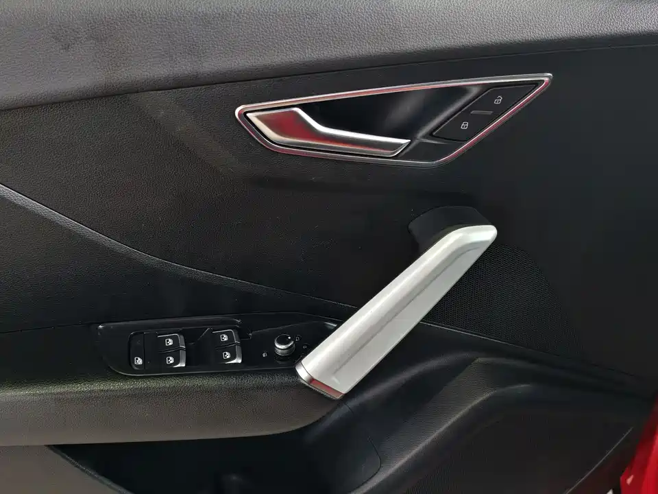 Audi Q2L Audi Q2L