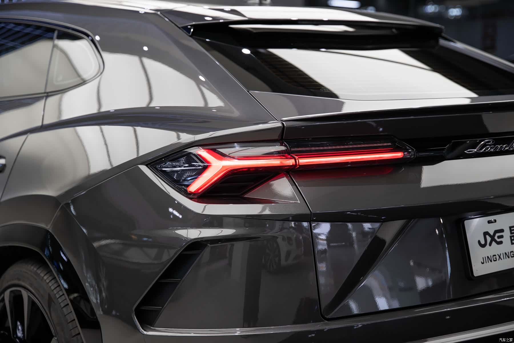 Lamborghini Urus, 2022 16