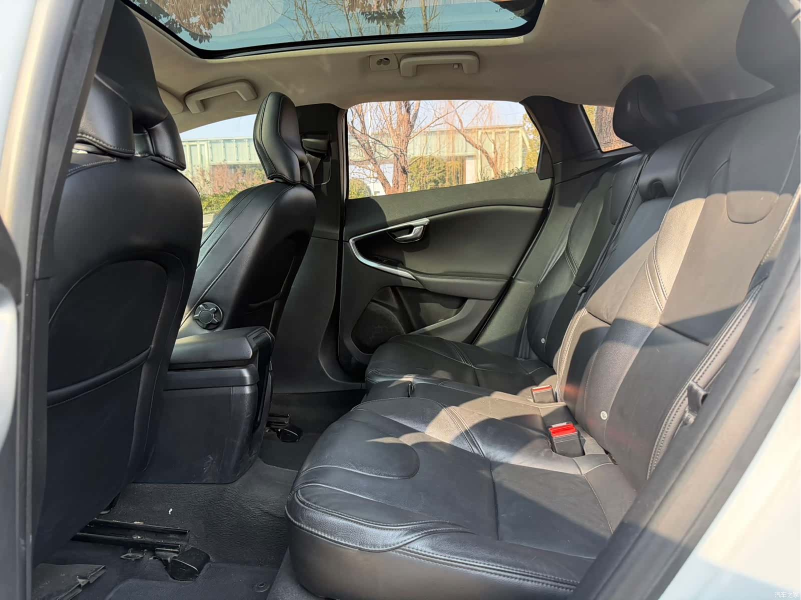 Volvo V40, 2015 10