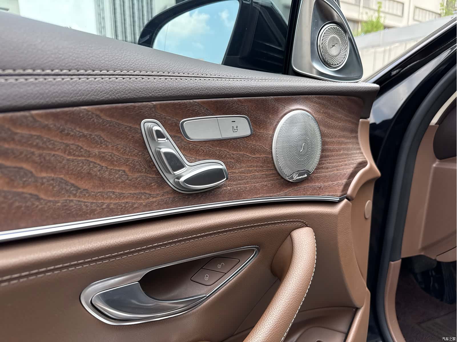 Mercedes-Benz E-Class, 2022 13