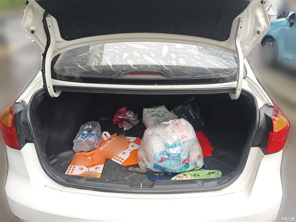 Kia K3, 2014 10