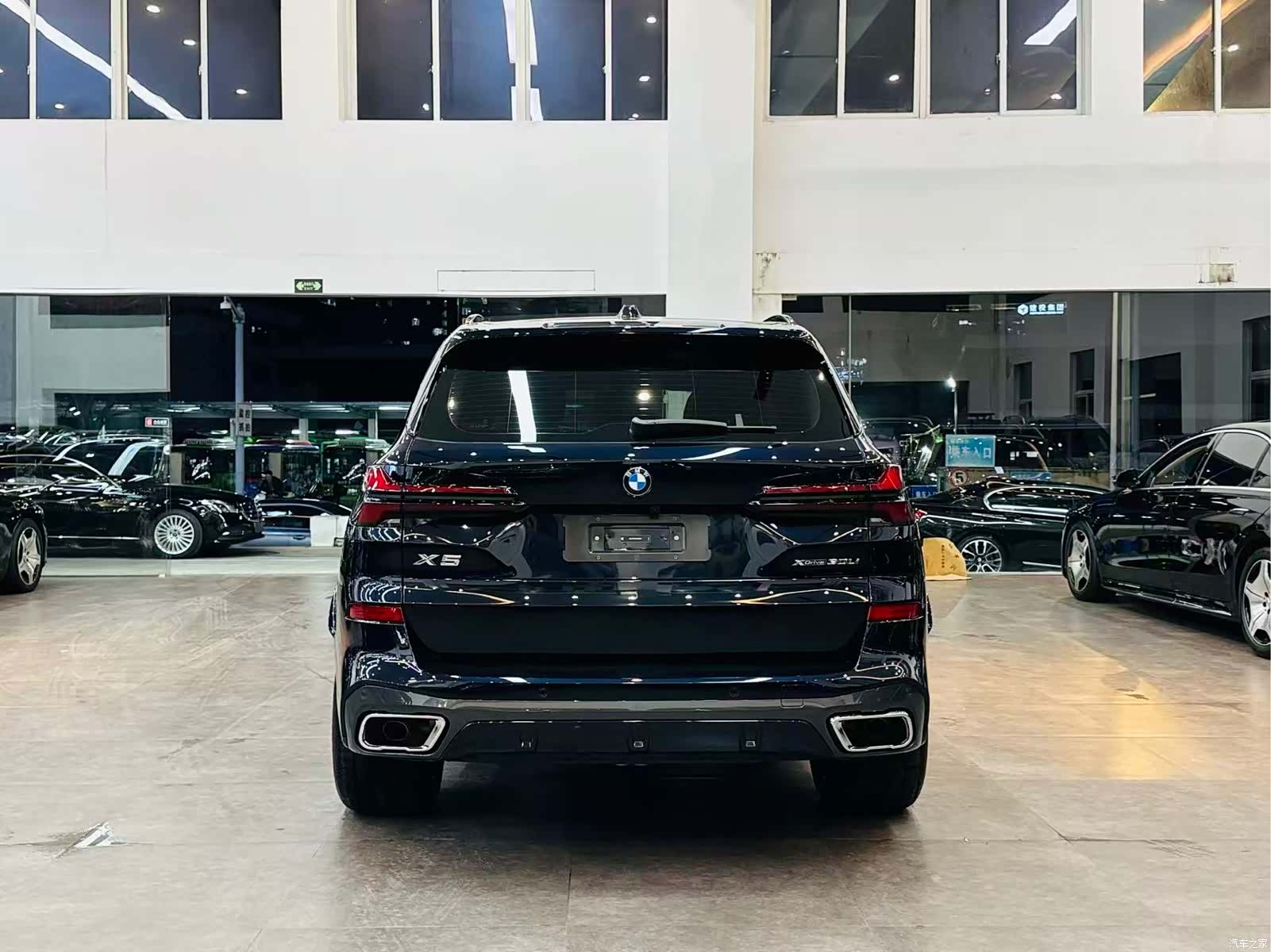 BMW X5, 2025 все фото