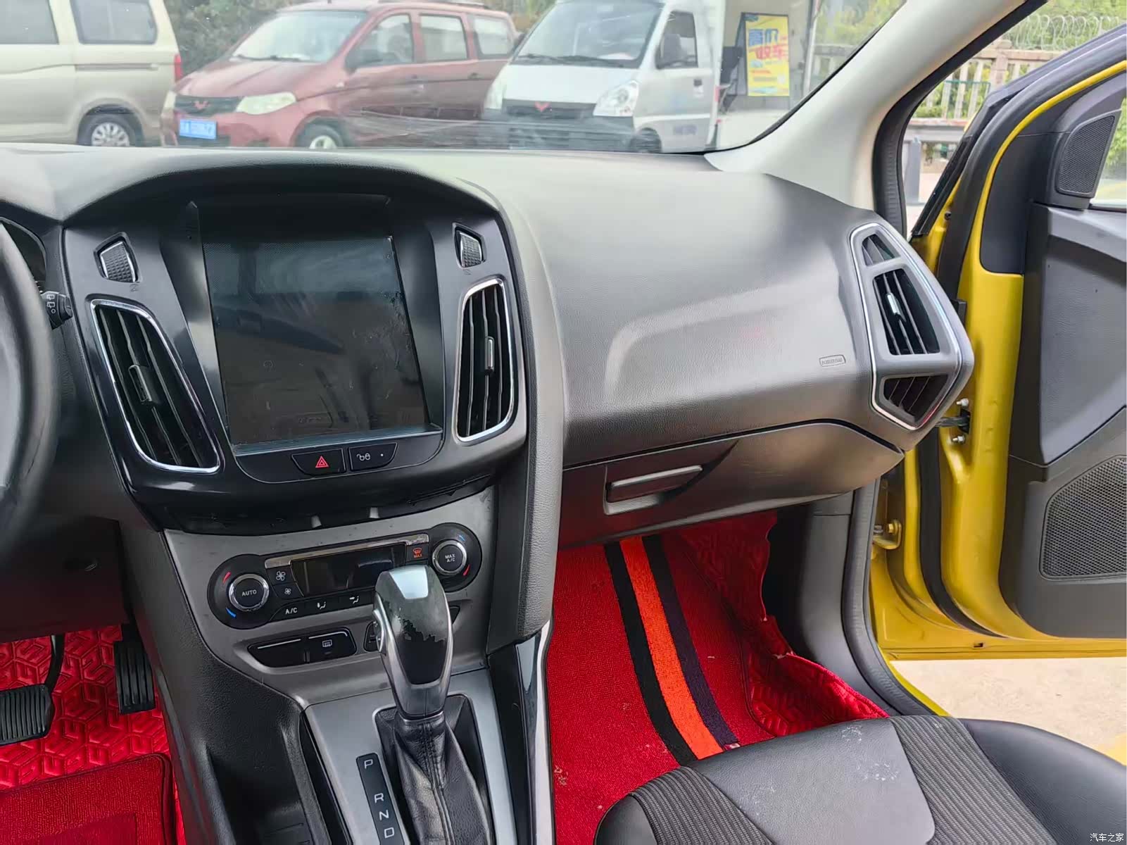 Ford Focus, 2014 8