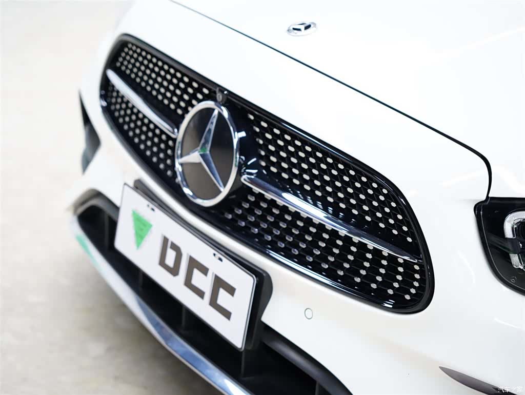 Mercedes-Benz E-Class, 2024 15