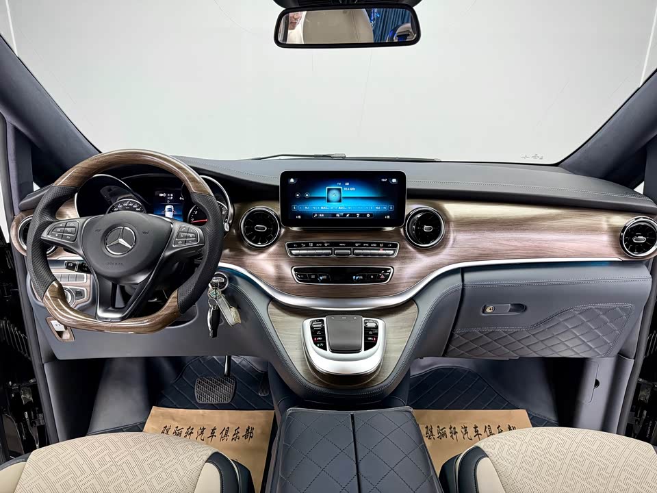 Mercedes-Benz V-class Mercedes-Benz V-class