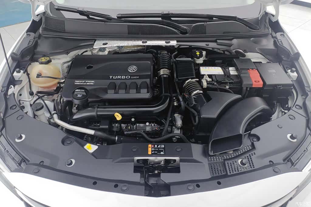 Buick Verano, 2023 10