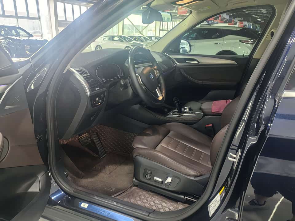 BMW iX3