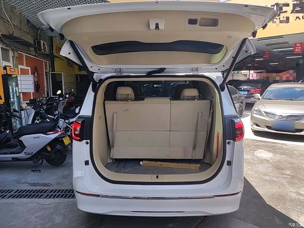 Buick GL8, 2023 19