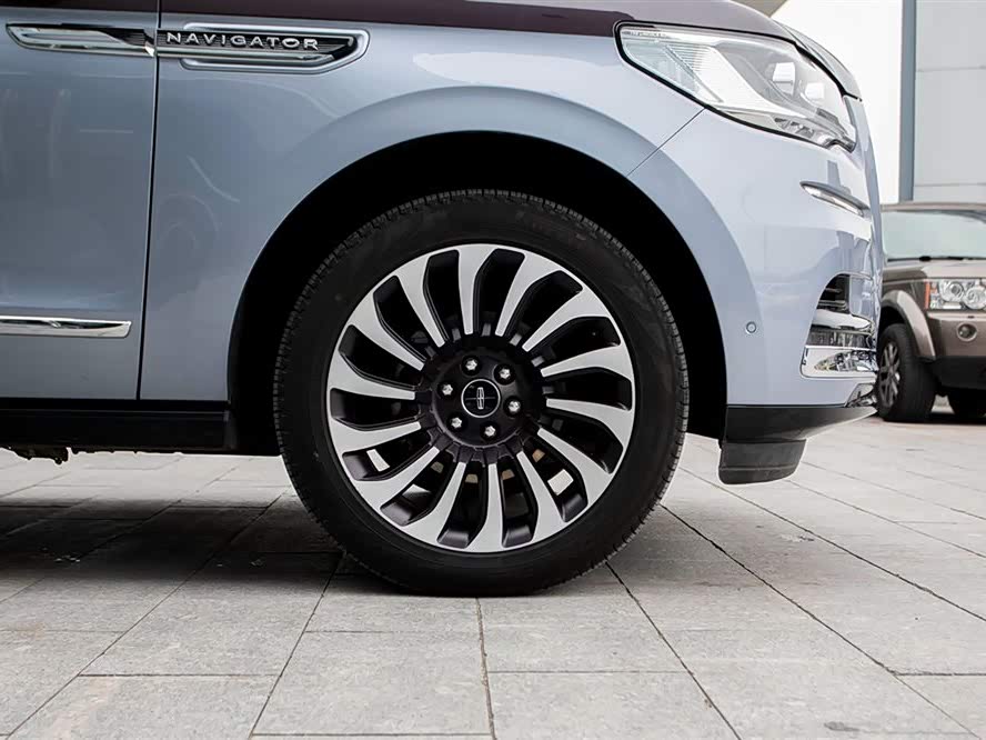 Lincoln Navigator One