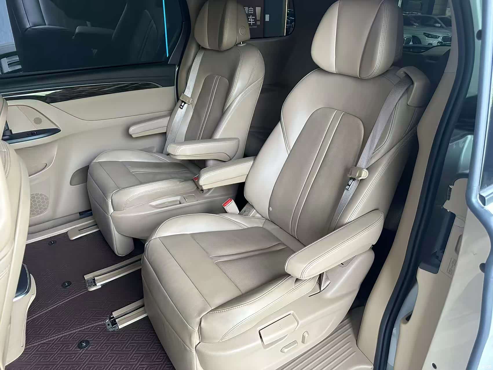 Buick GL8, 2019 10