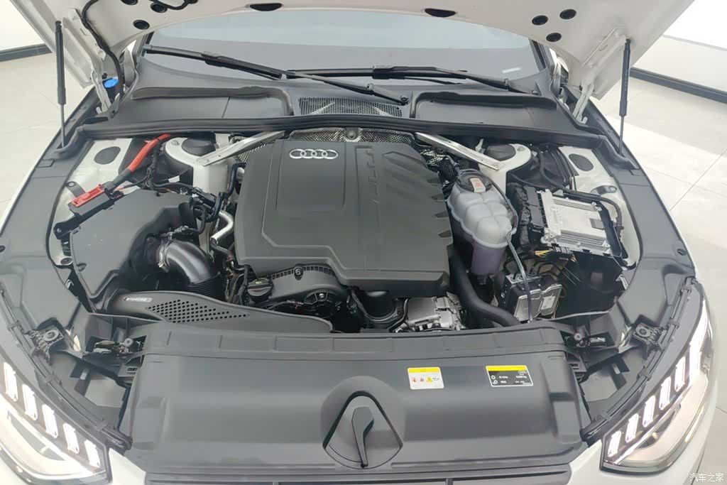 Audi A4L, 2023 10