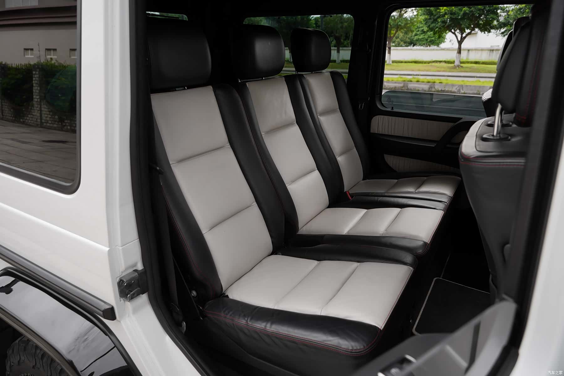 Mercedes-Benz G-Class, 2016 12