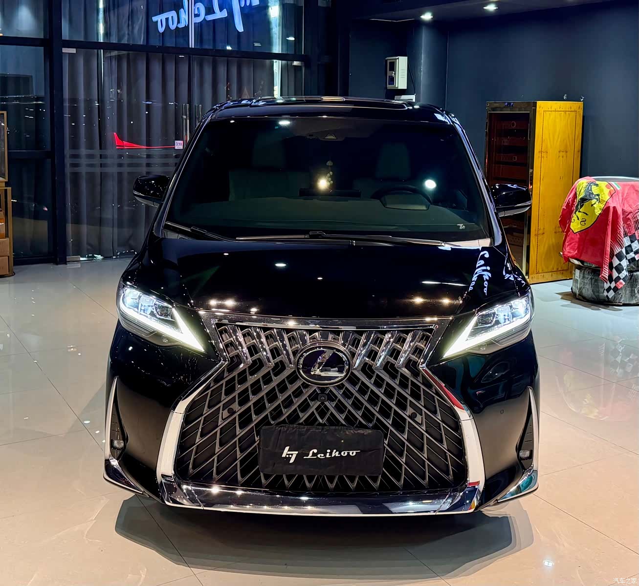 Lexus LM, 2022 1