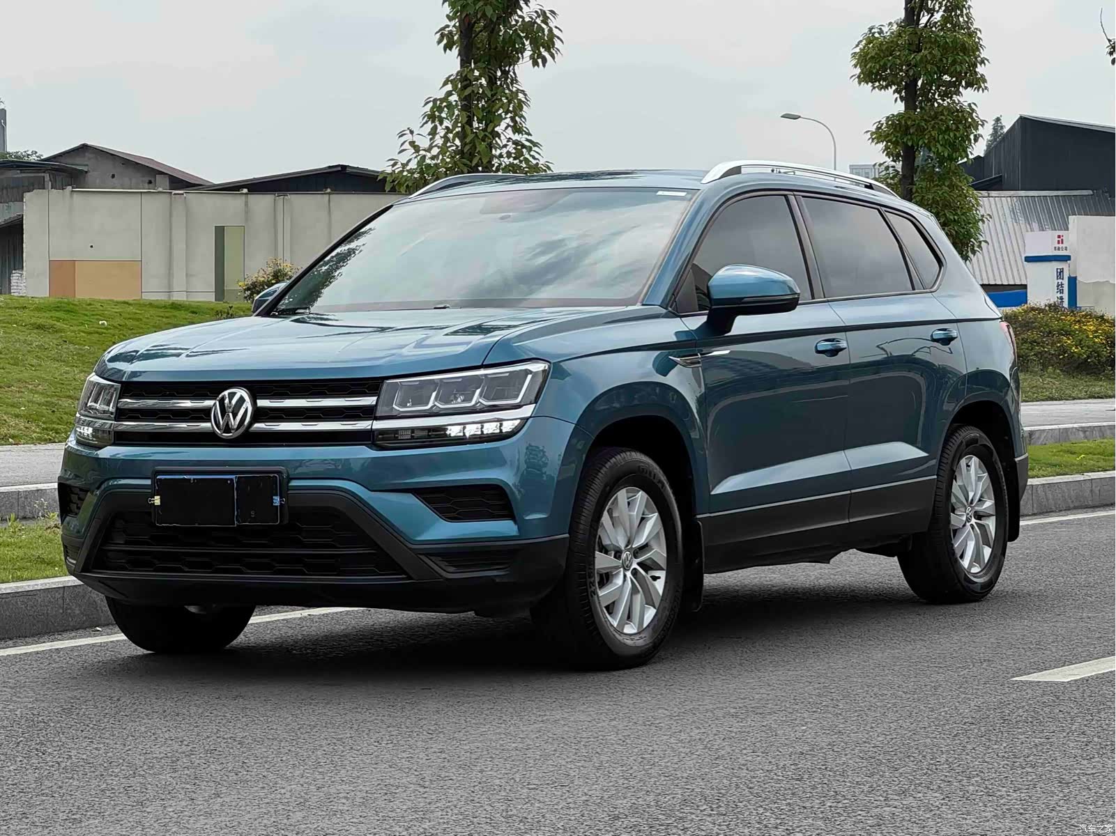 Volkswagen Tharu