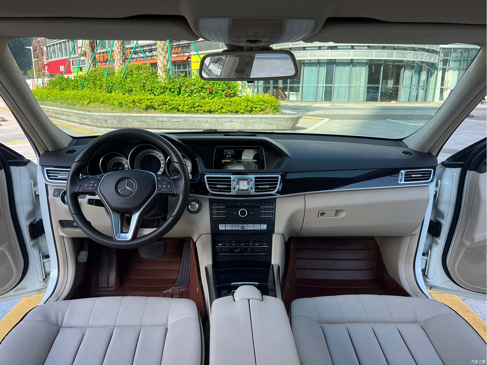 Mercedes-Benz E-Class, 2015 16