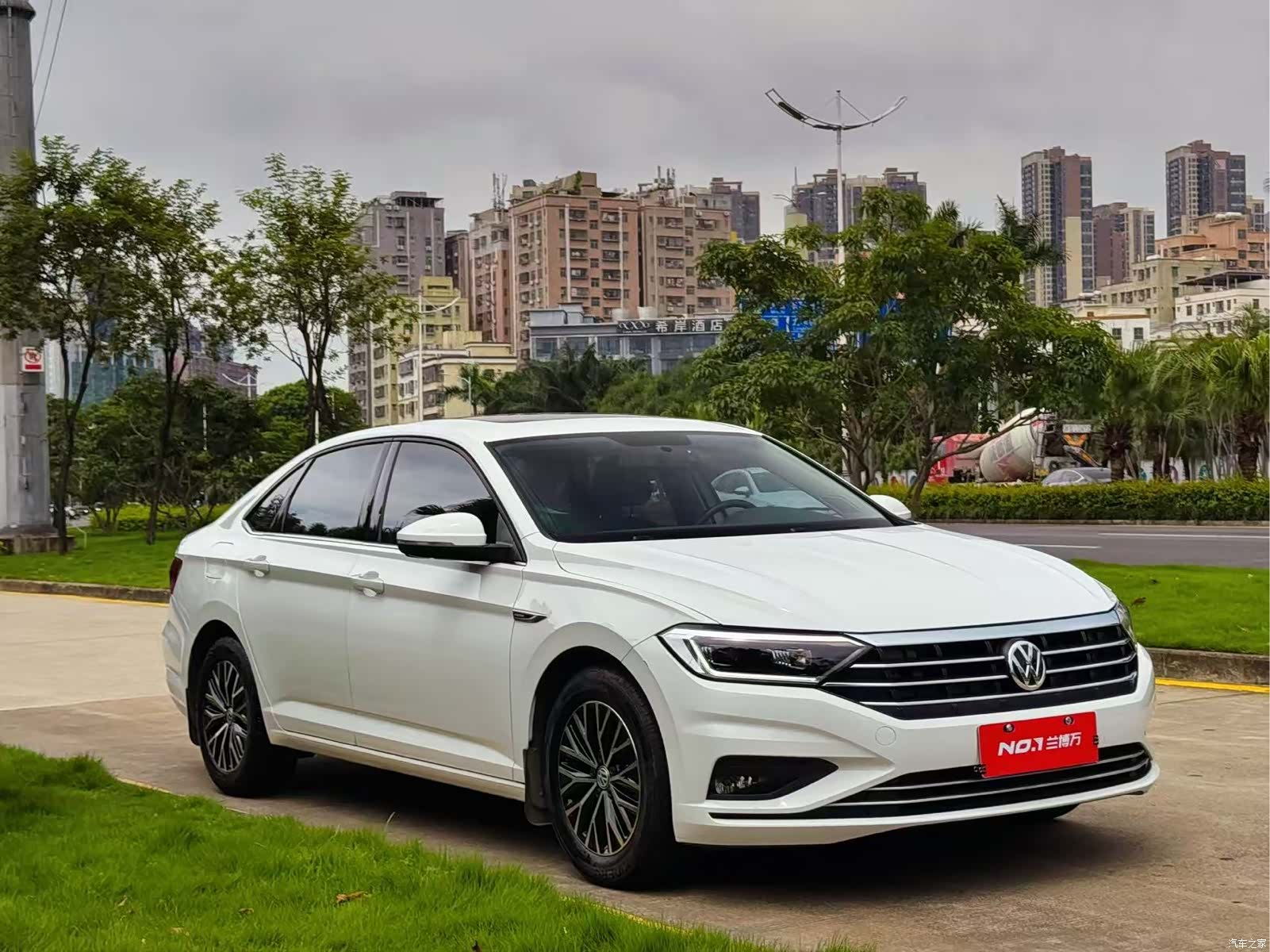 Volkswagen Sagitar, 2021 3