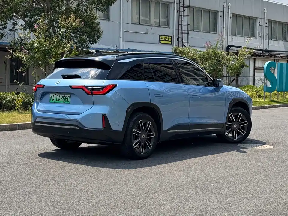 NIO ES6