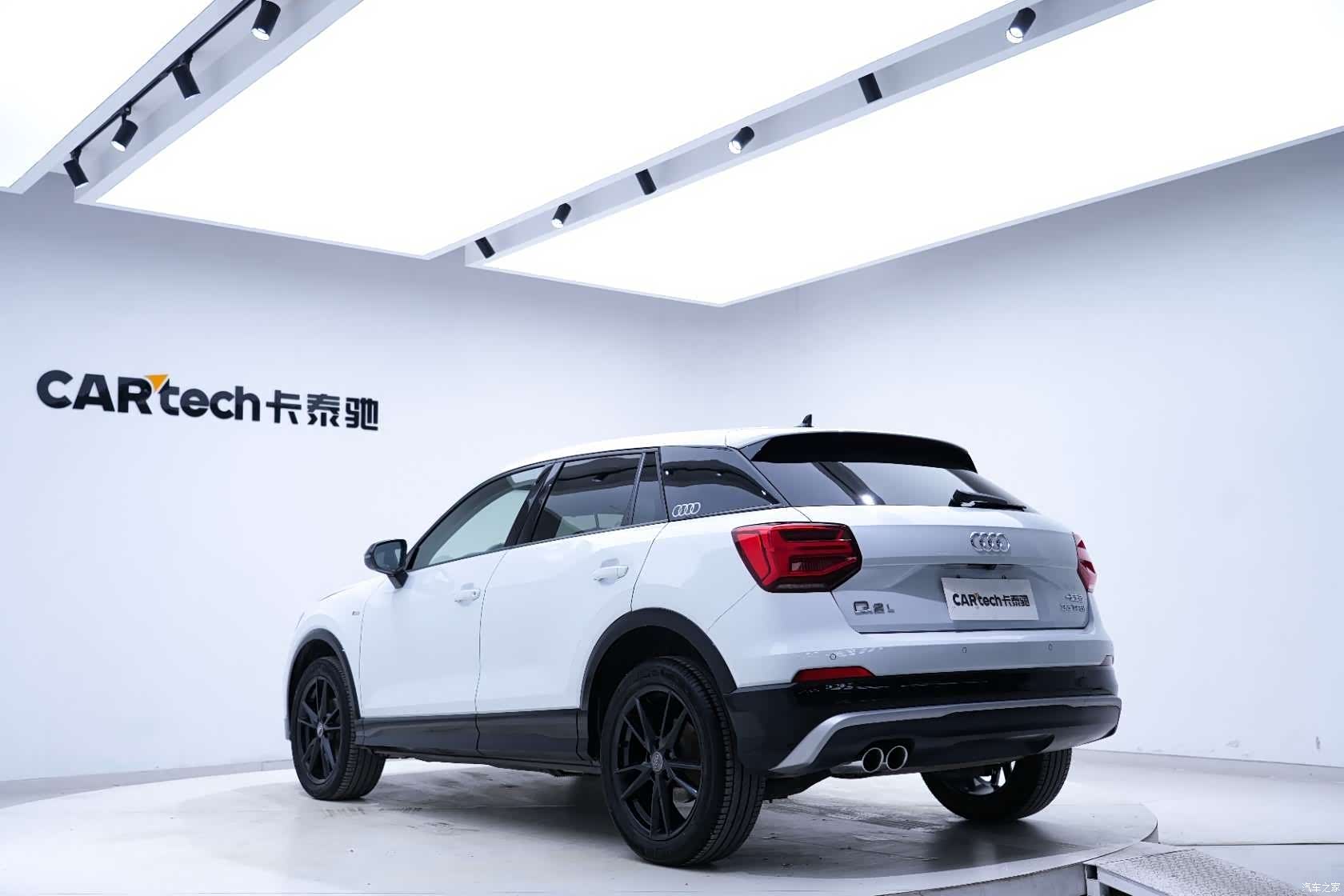 Audi Q2L, 2021 10