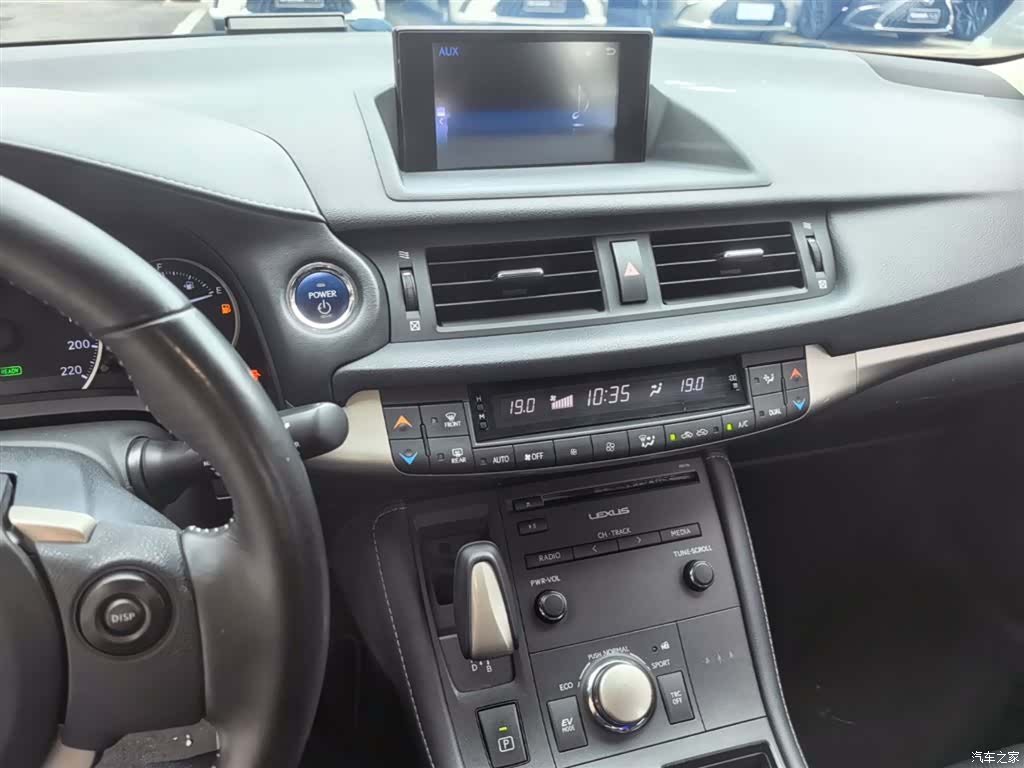 Lexus CT, 2018 13
