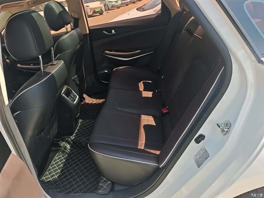 Changan CC, 2018 17