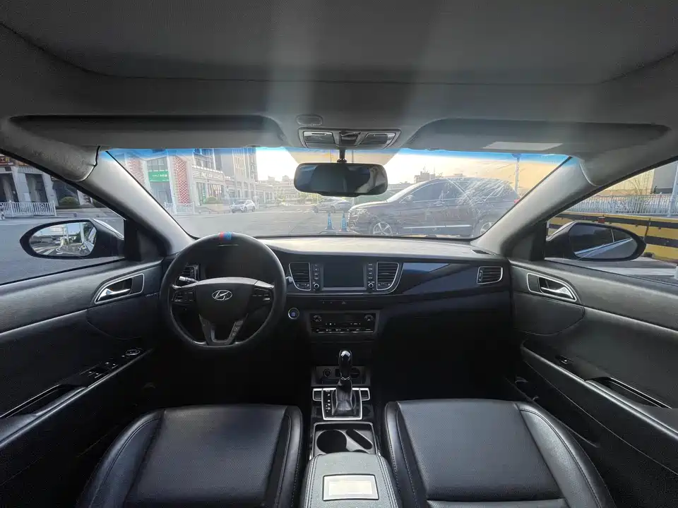 Hyundai Name picture