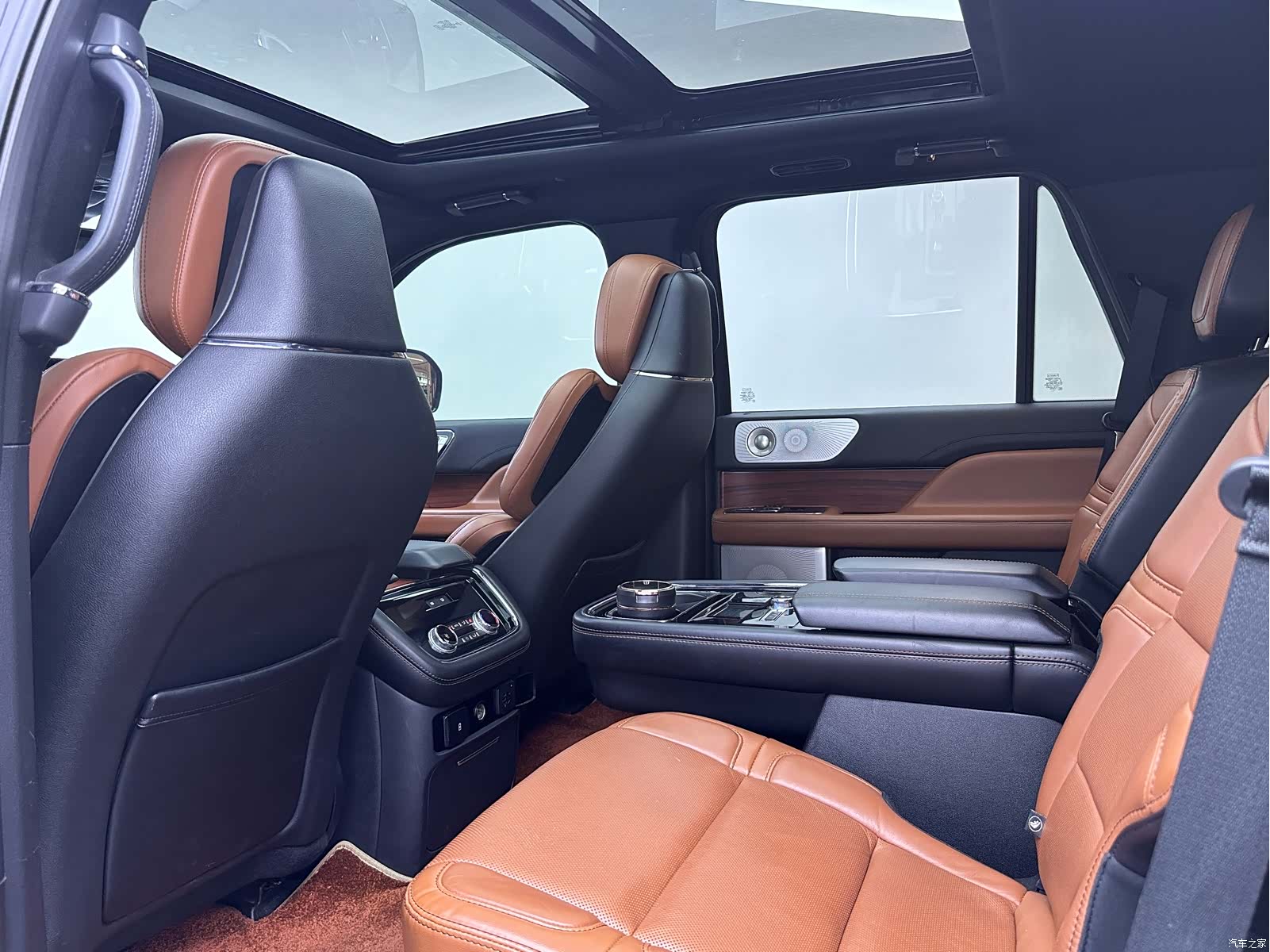 Lincoln Navigator, 2021 6
