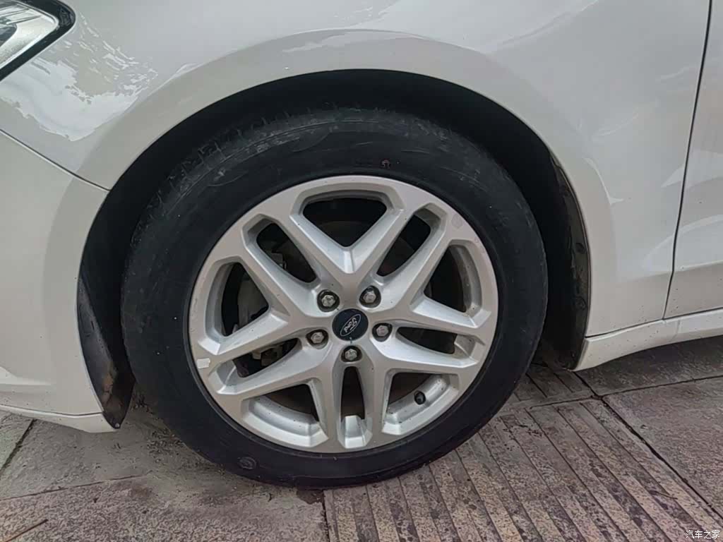 Ford Mondeo, 2014 23
