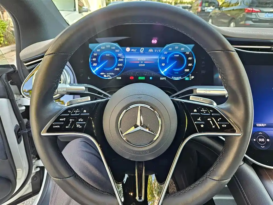 Mercedes-Benz EQS Mercedes-Benz EQS